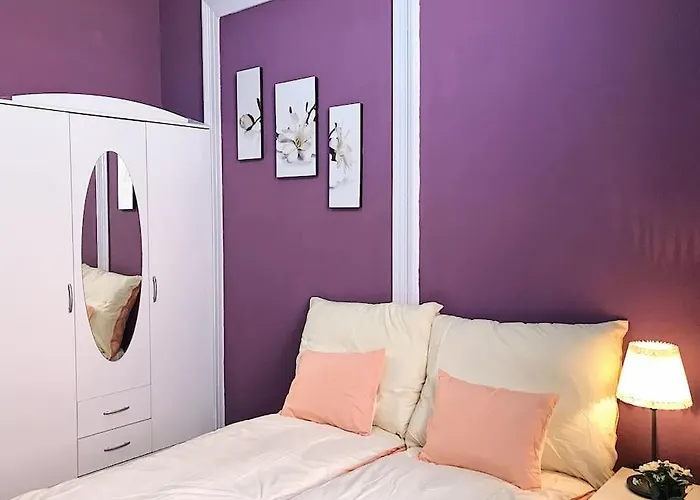 Clear And Cozy Apartment 21A