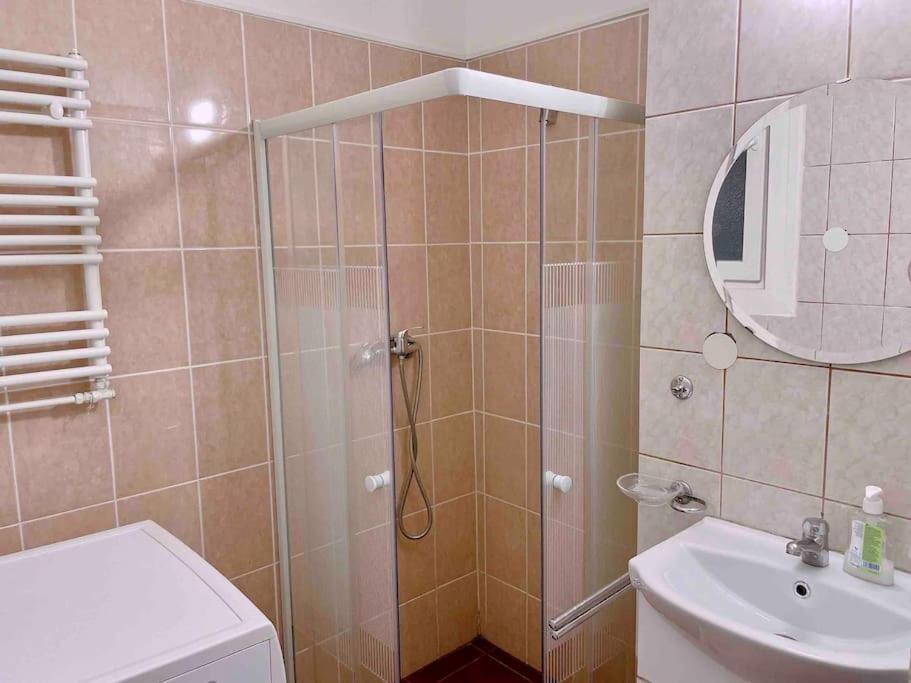 Clear And Cozy 21a * Budapest
